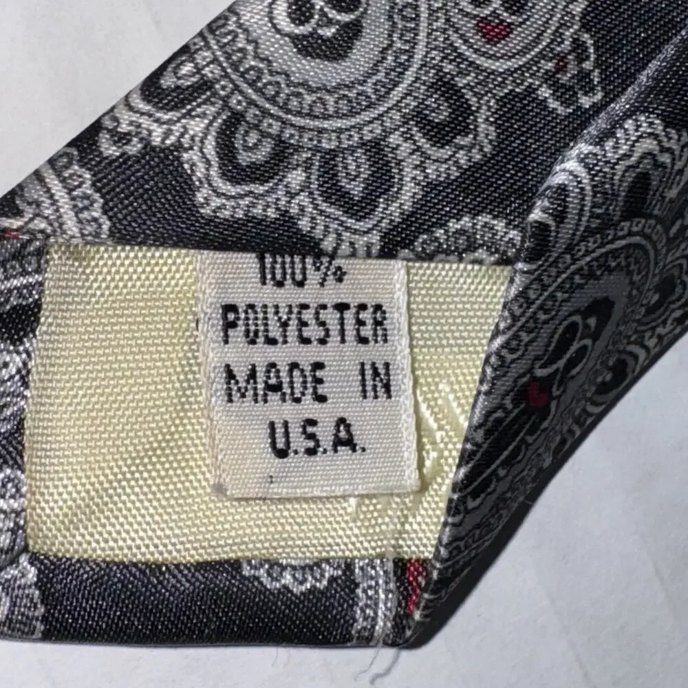Vintage Gianno Paisley Tie Black Red White 58” x 4” Made in USA Italian Import